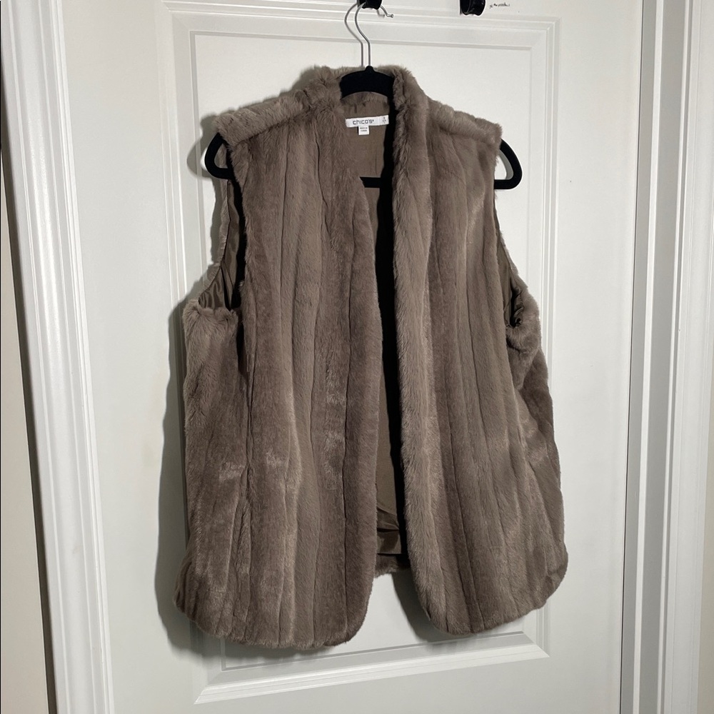 Chico's Plush Faux Fur Vest in Beige